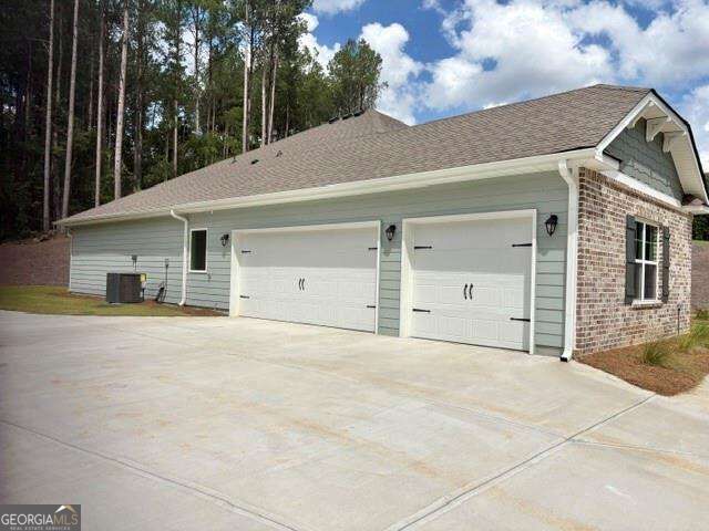 885 Eagle Heights Drive Property Photo 3