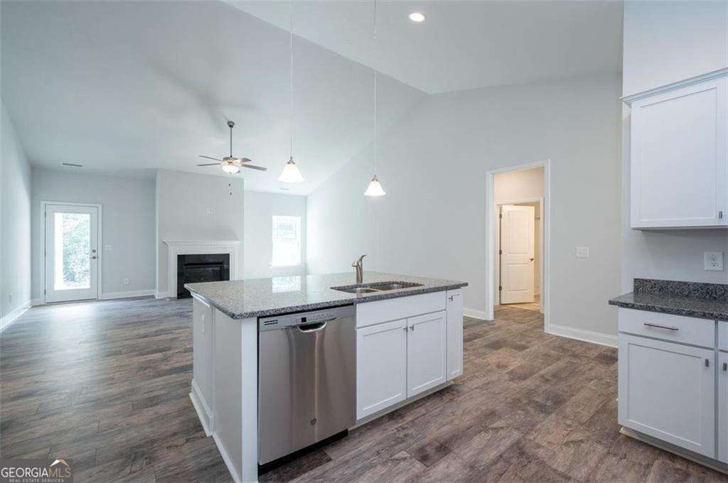 885 Eagle Heights Drive Property Photo 10