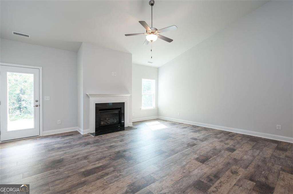 885 Eagle Heights Drive Property Photo 14