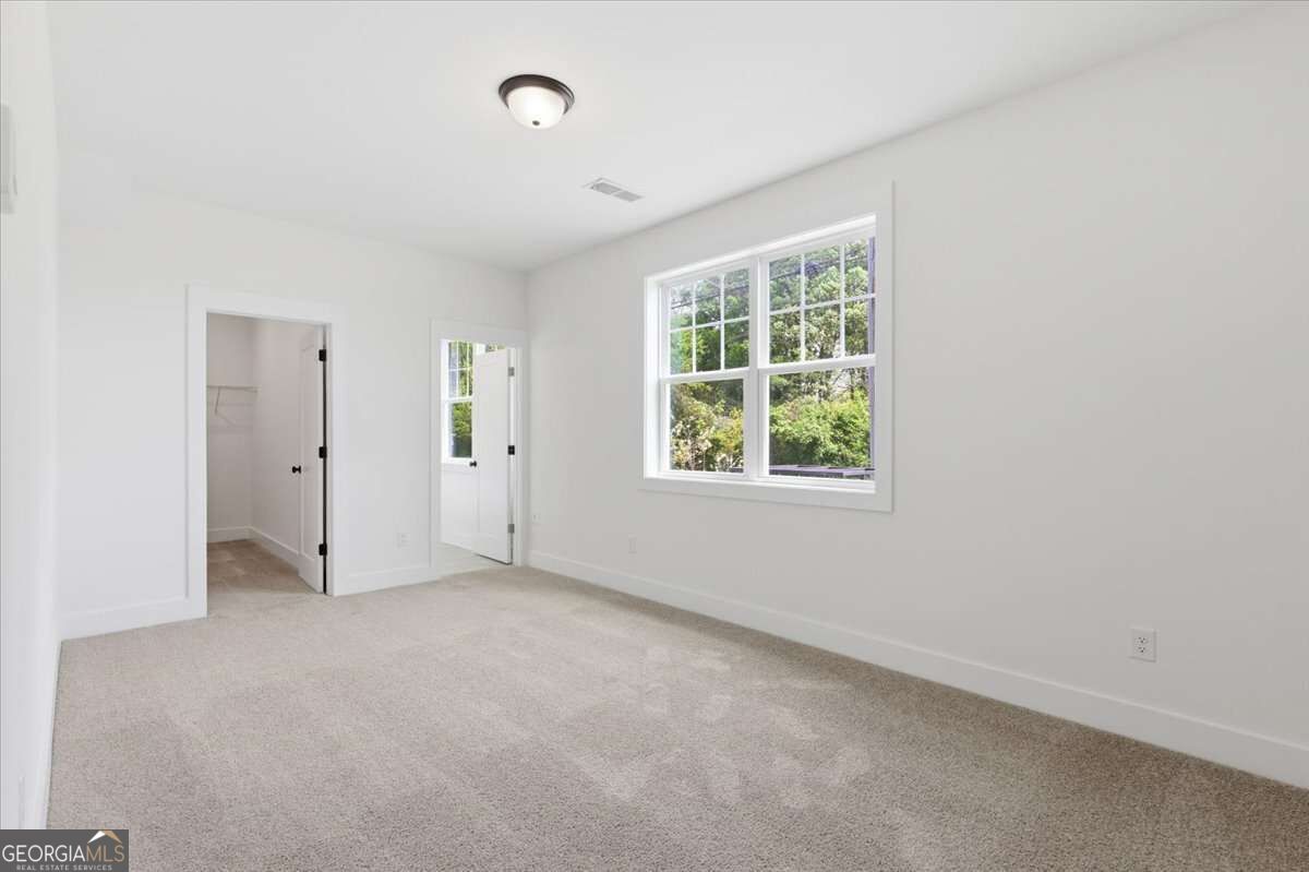 208 Mission Way Property Photo 6