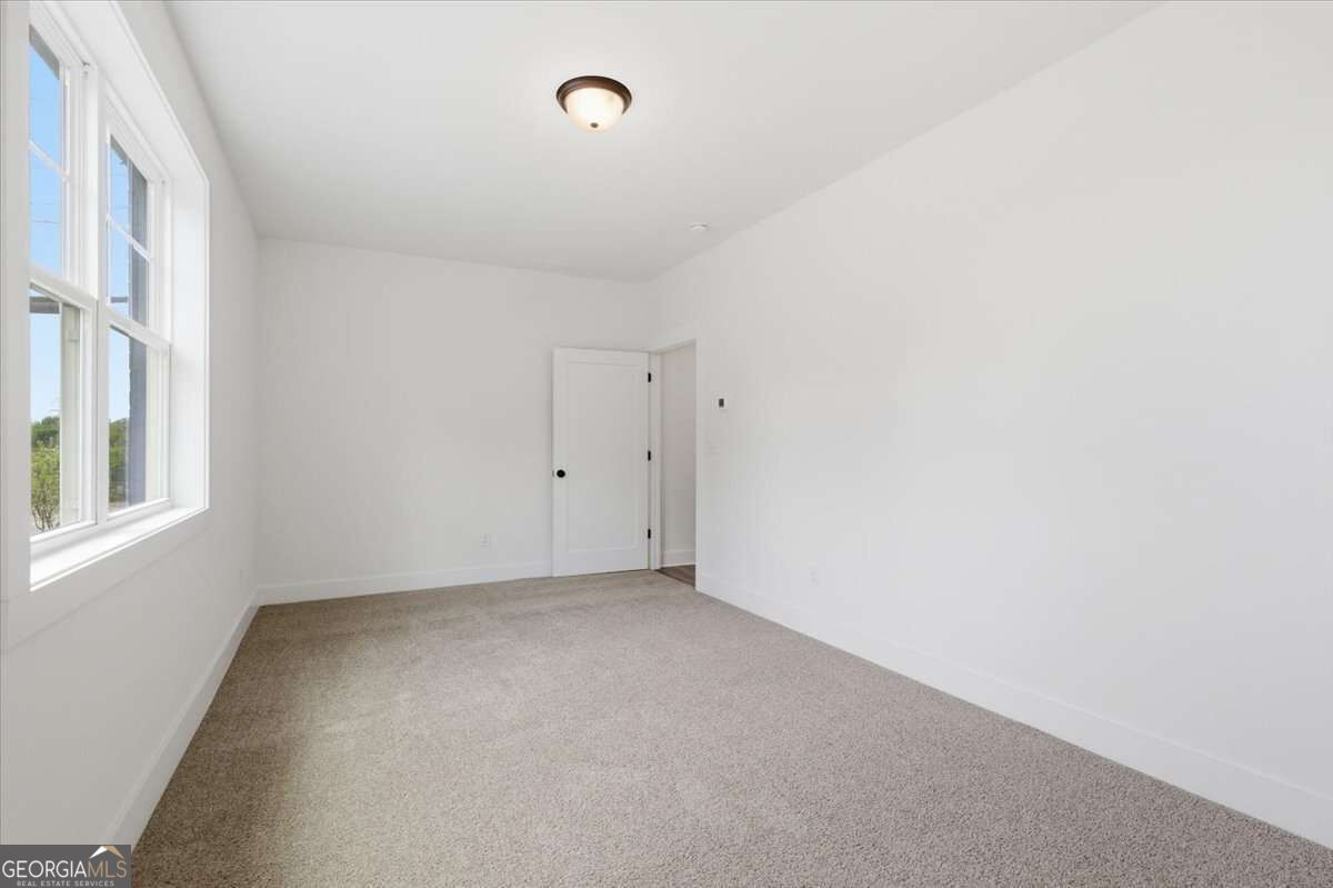 208 Mission Way Property Photo 7