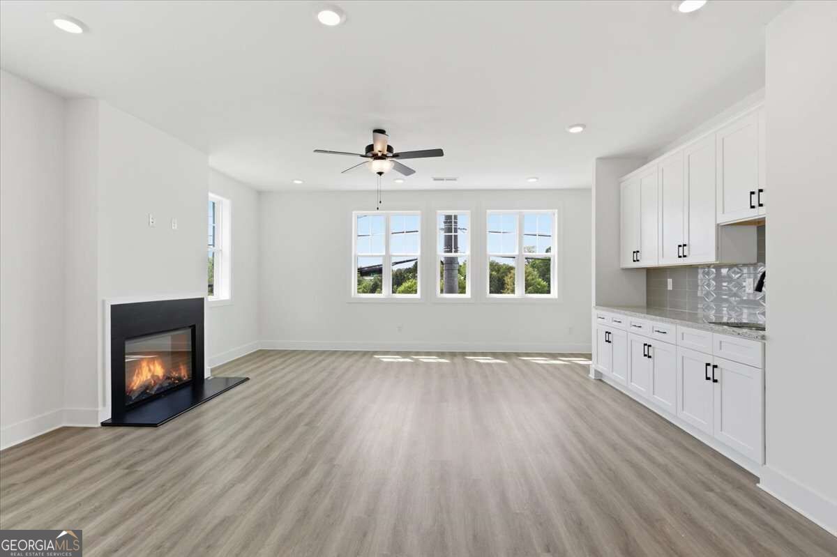 208 Mission Way Property Photo 10
