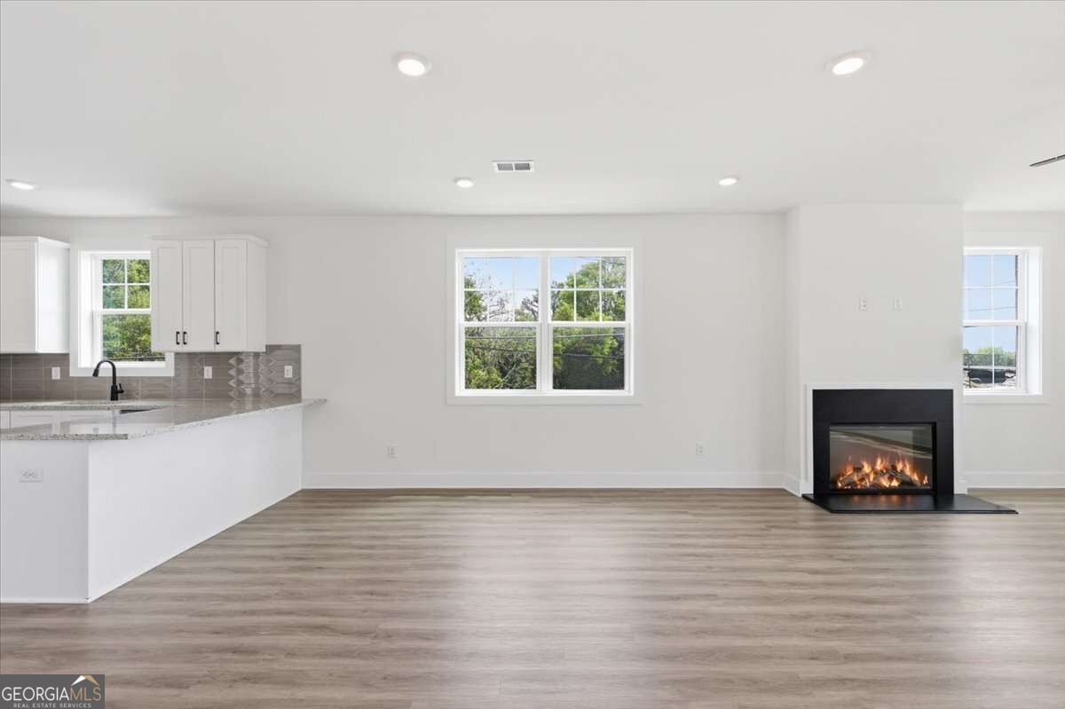 208 Mission Way Property Photo 15