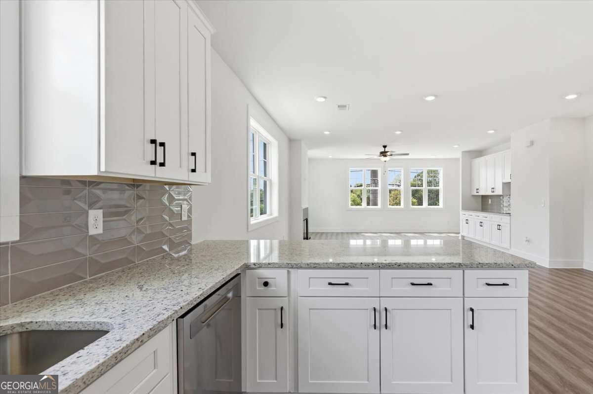 208 Mission Way Property Photo 19
