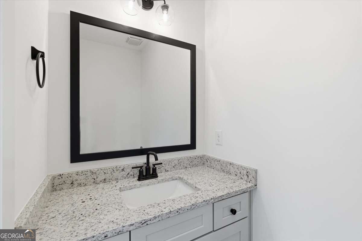 208 Mission Way Property Photo 32