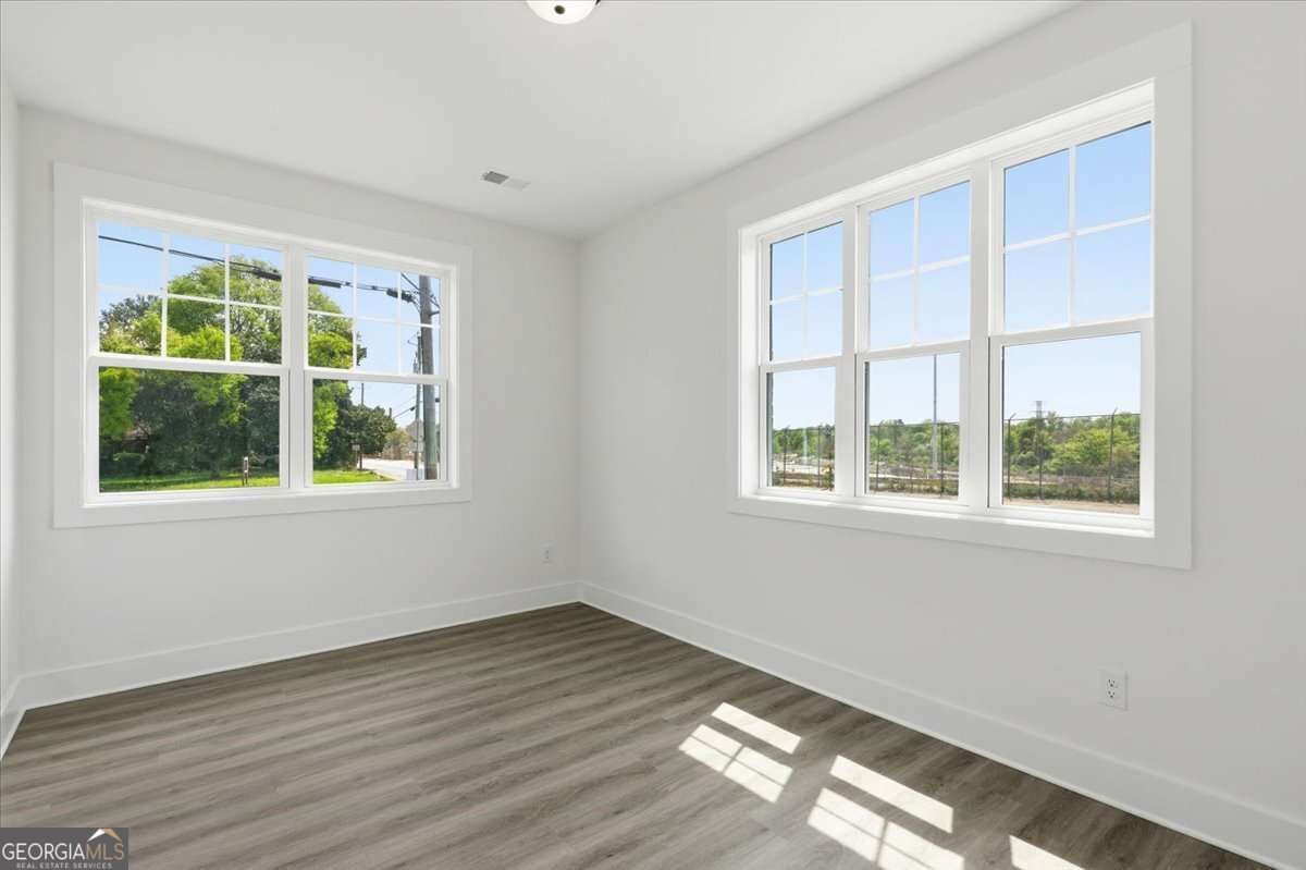 208 Mission Way Property Photo 33