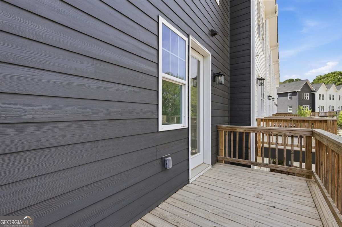 208 Mission Way Property Photo 36