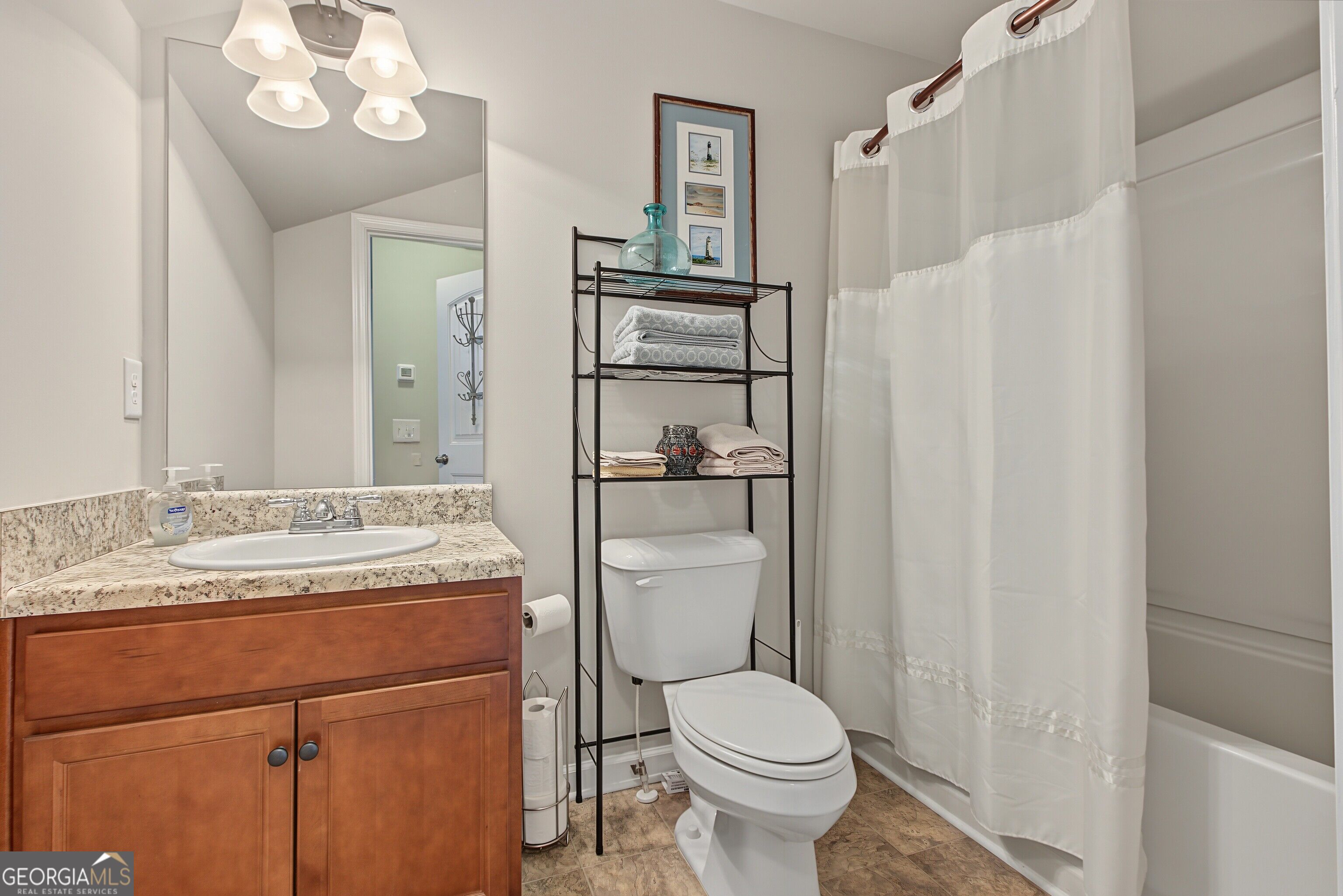137 Thomaston Street Property Photo 34