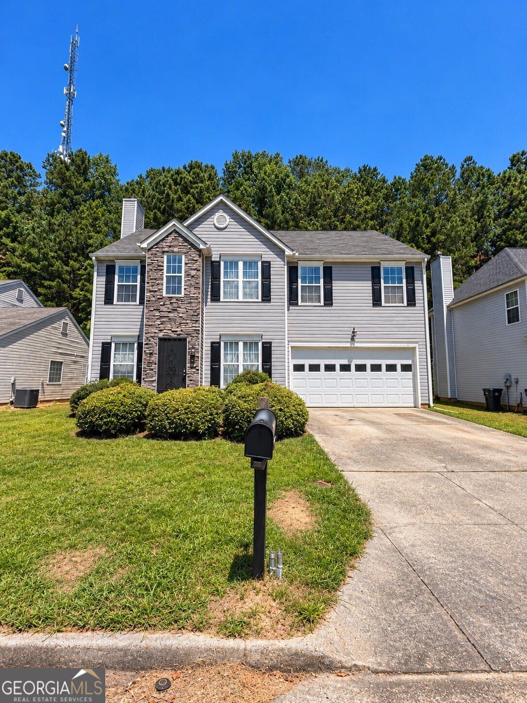 435 Burdett Ridge Court Property Photo 1