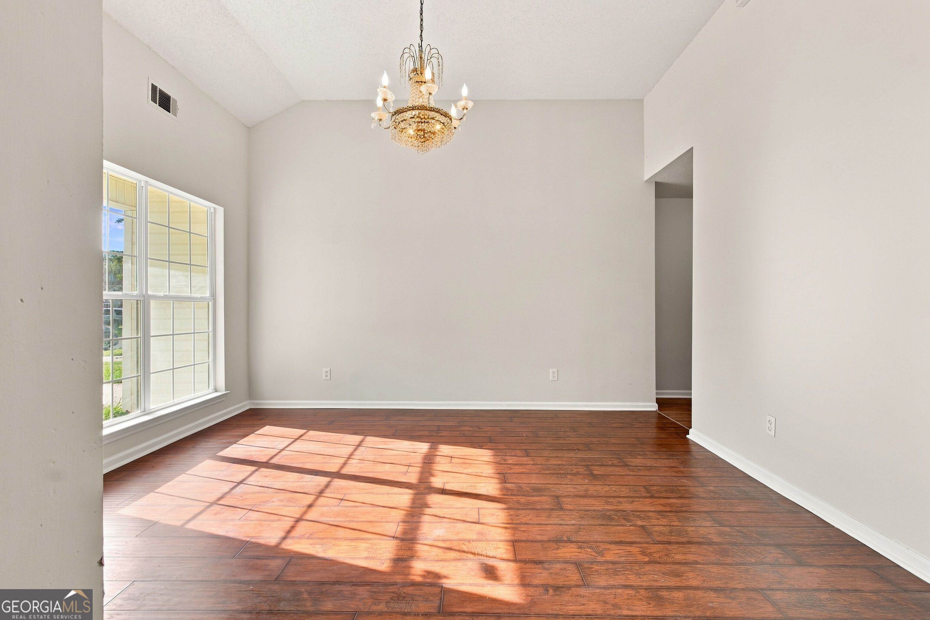 7221 Garfield Street Property Photo 10
