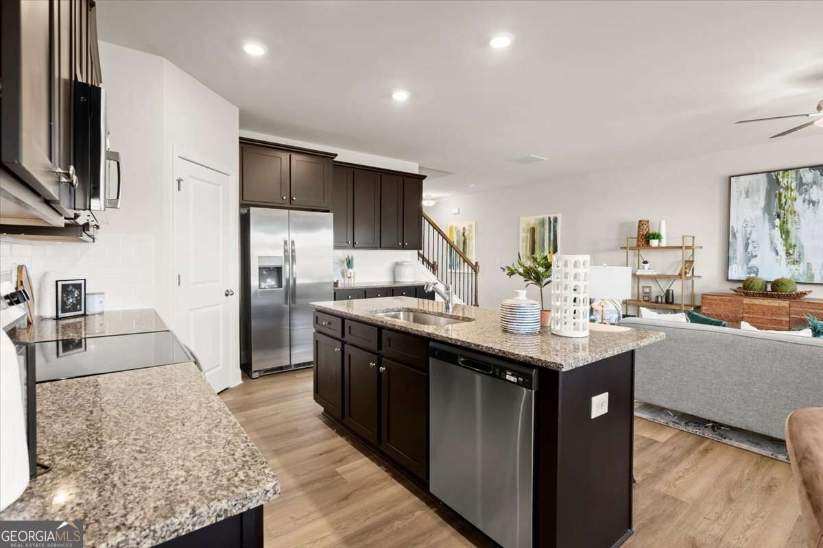 821 Leraes Way Property Photo 3