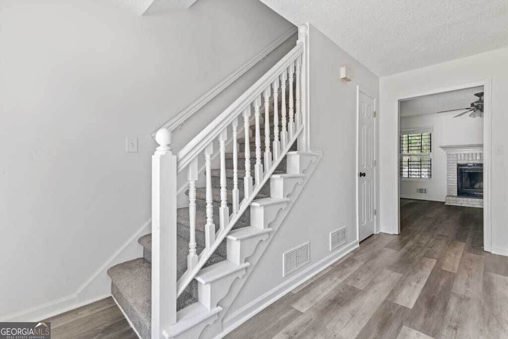 7169 Williamsburg Drive Property Photo 4