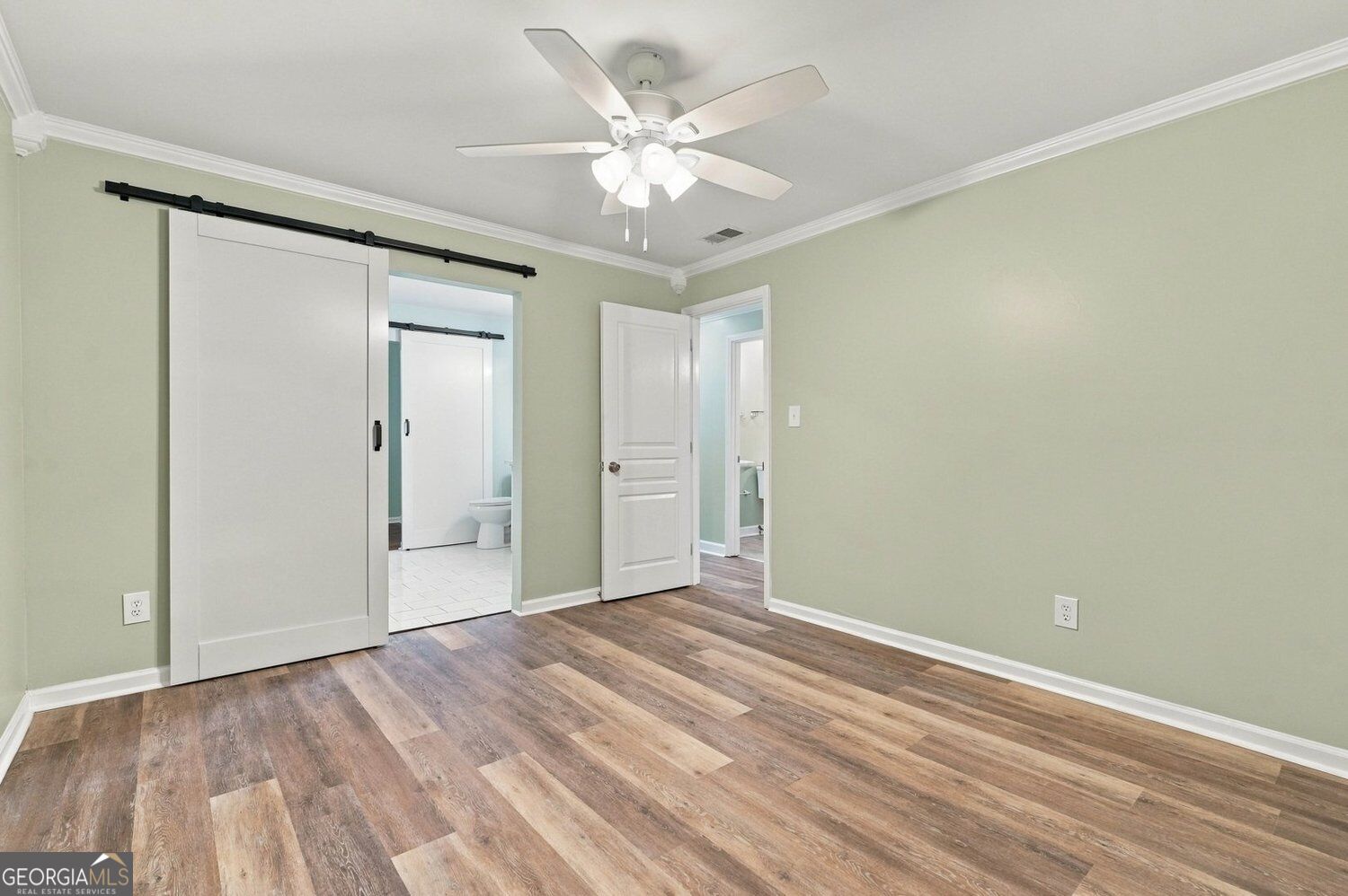 2298 E Lake Drive Ne Property Photo 13