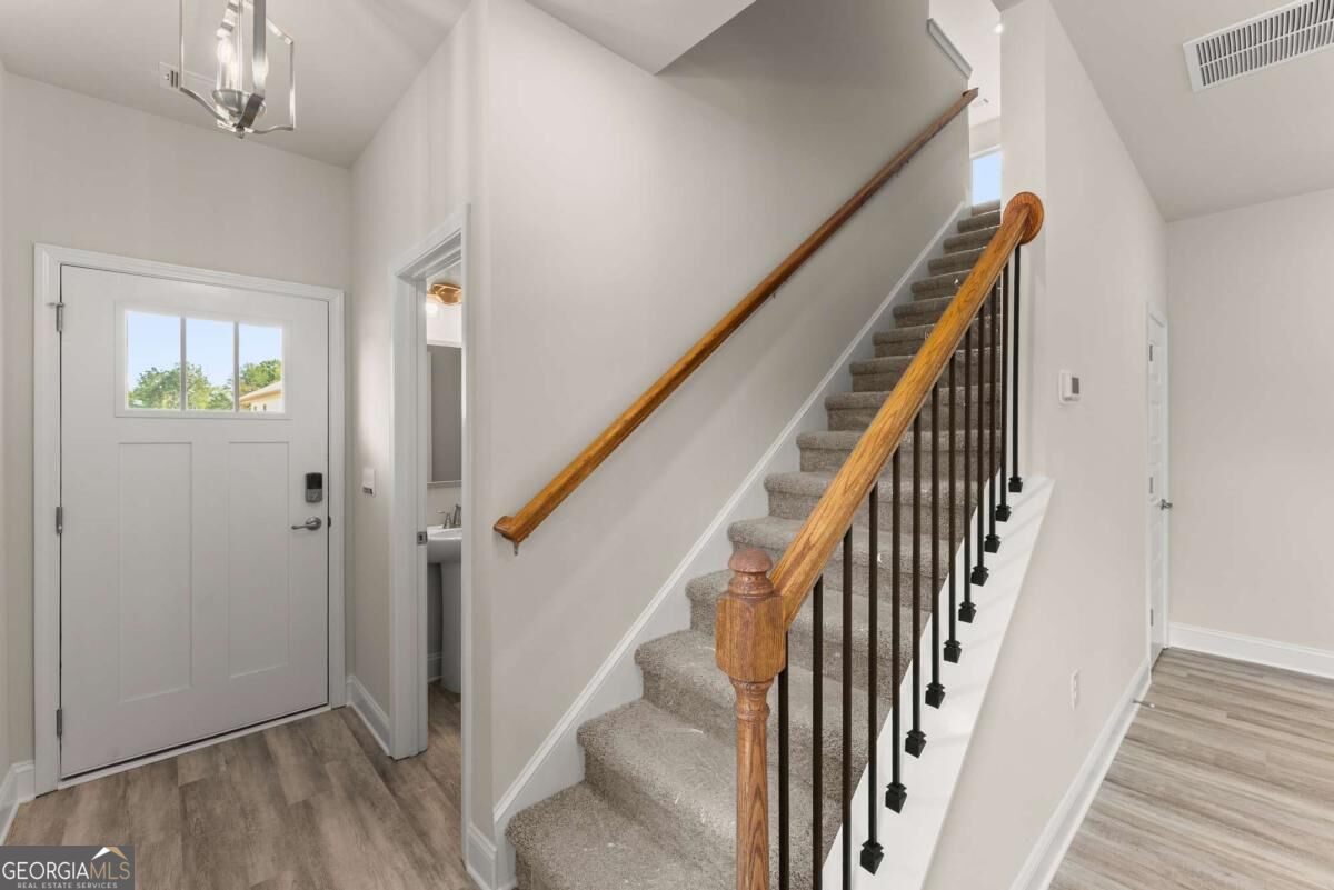 519 Creek Road Property Photo 12
