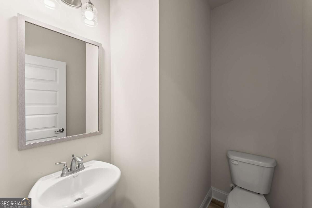 519 Creek Road Property Photo 24