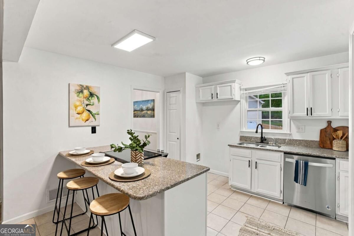 5881 Pavillion Drive Property Photo 8