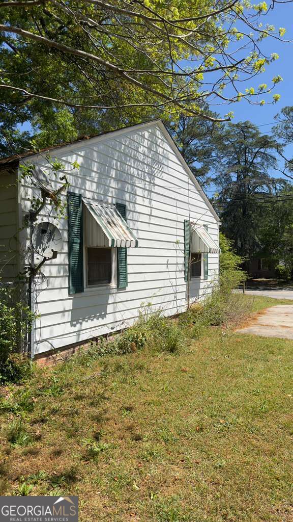 1219 Burton Avenue Property Photo 3