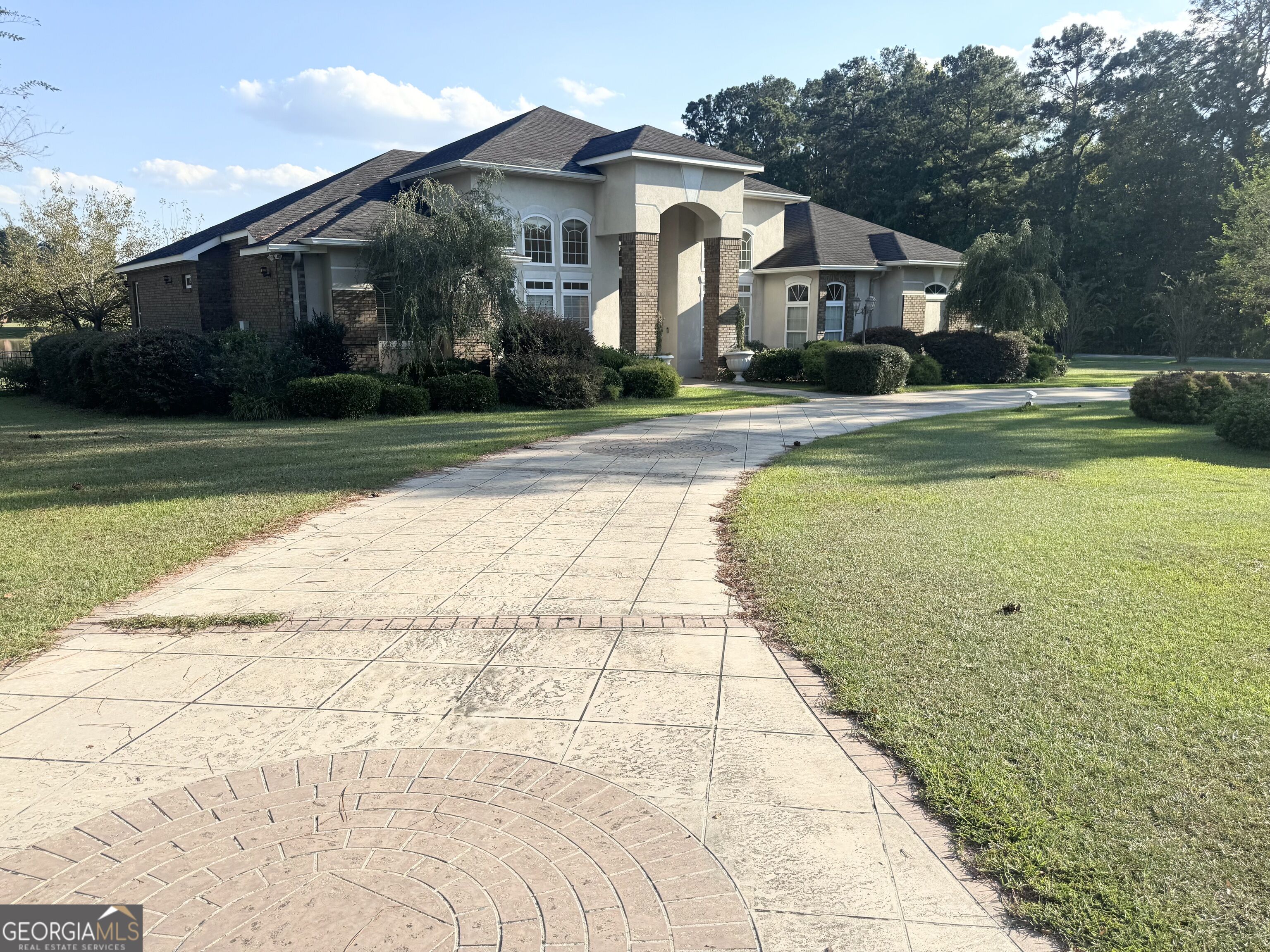 240 Westfield Drive Property Photo 4