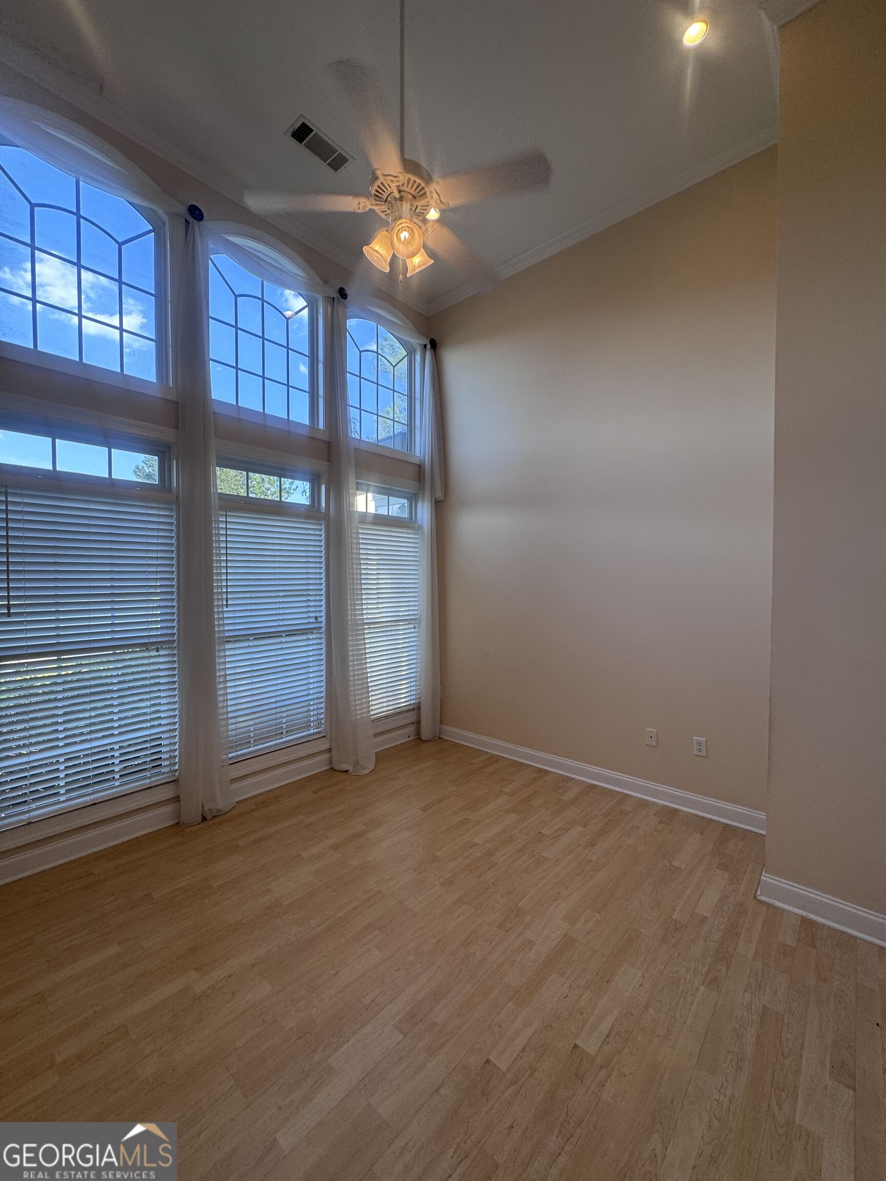 240 Westfield Drive Property Photo 17