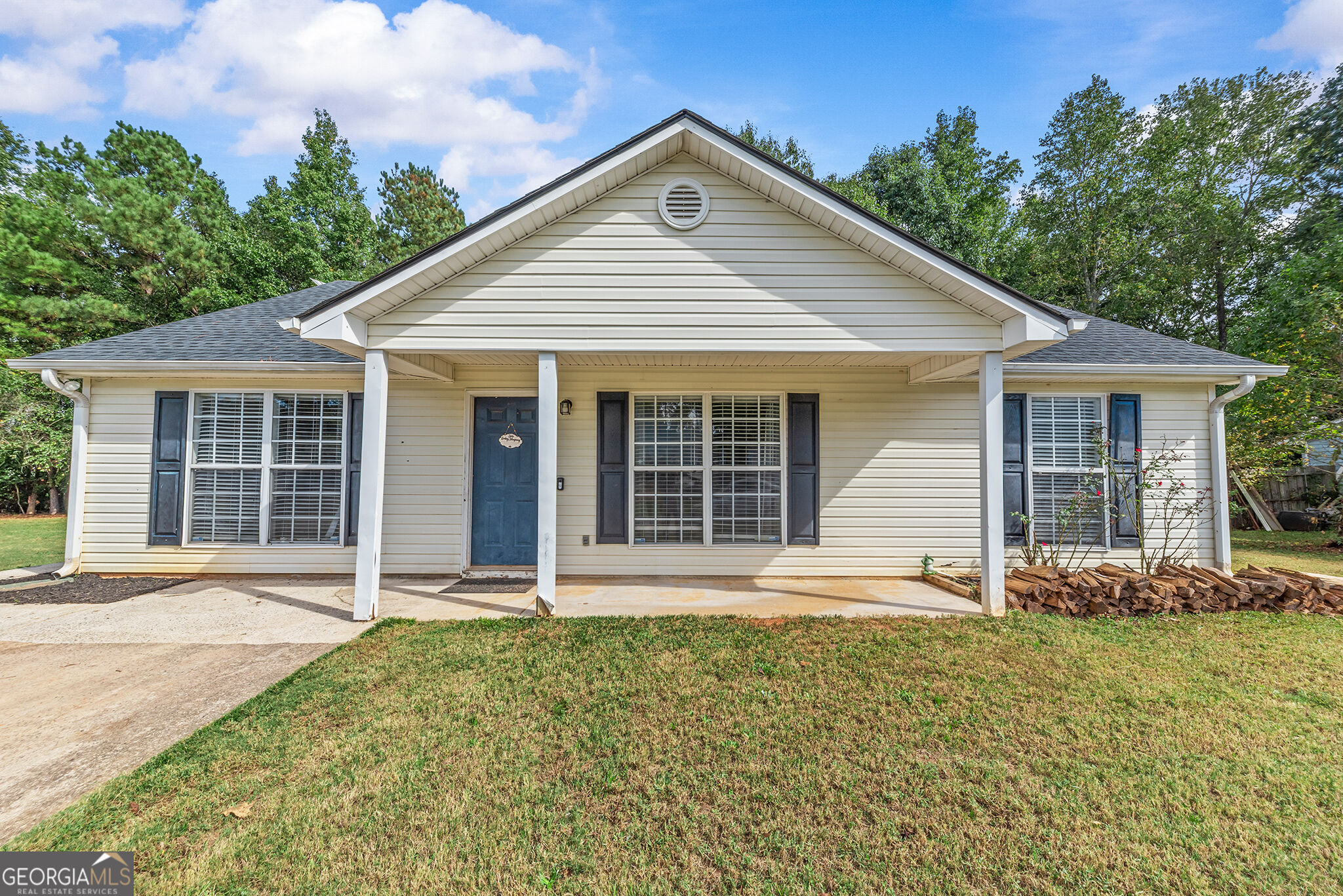 208 Winery Way Property Photo 1