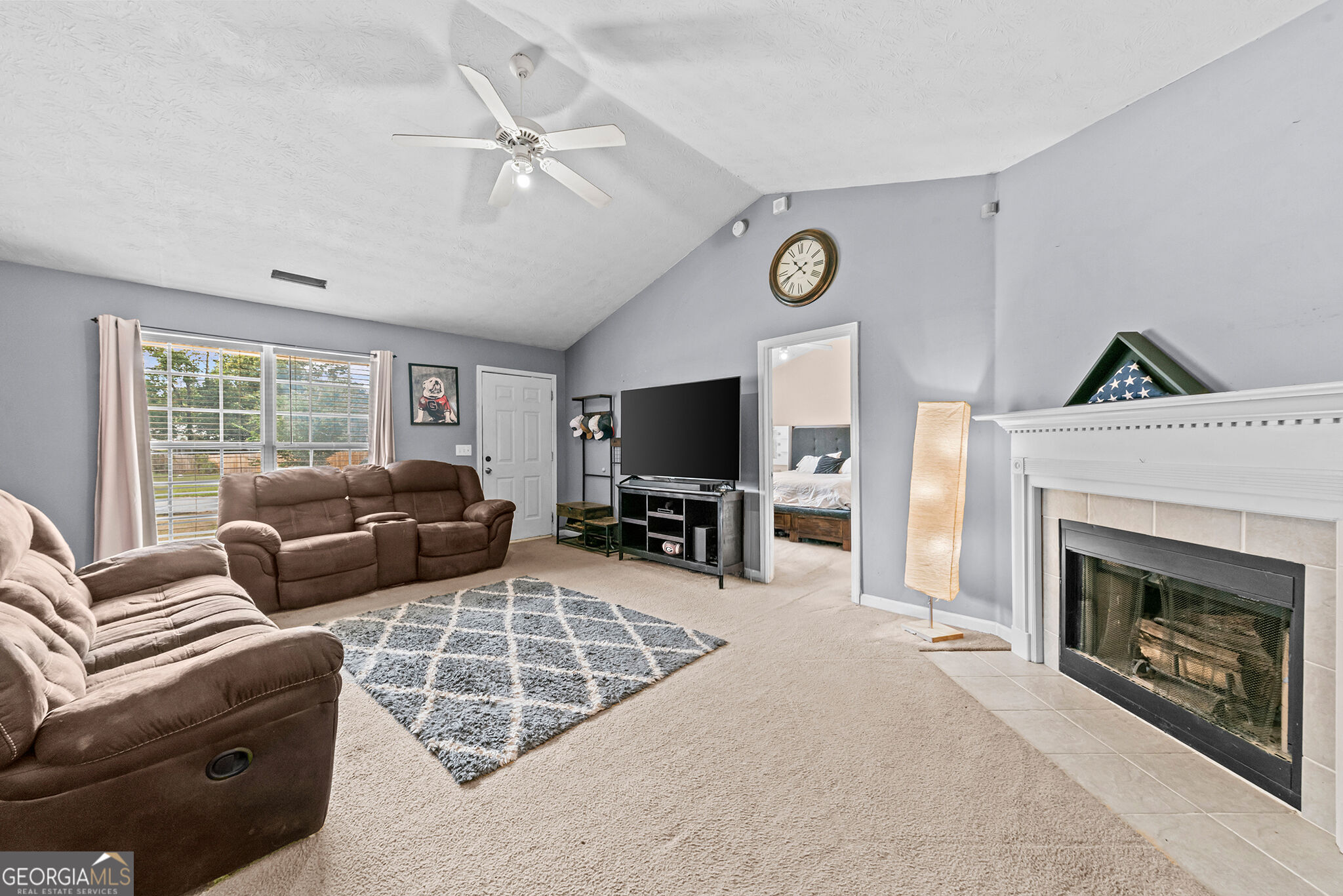208 Winery Way Property Photo 2