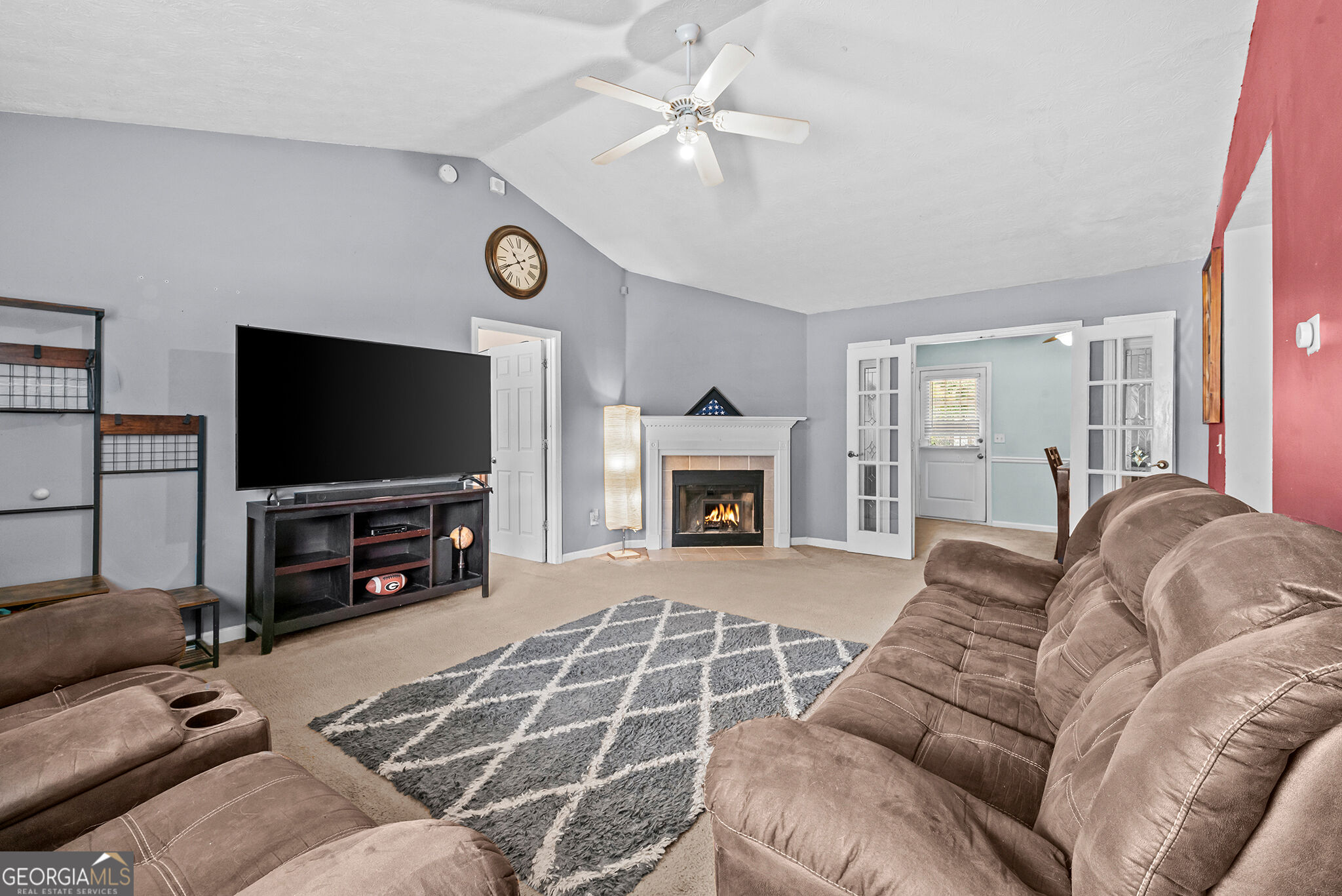 208 Winery Way Property Photo 5
