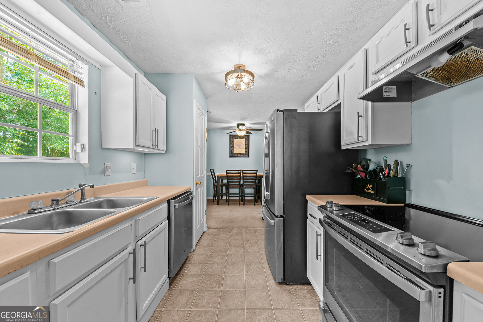 208 Winery Way Property Photo 8