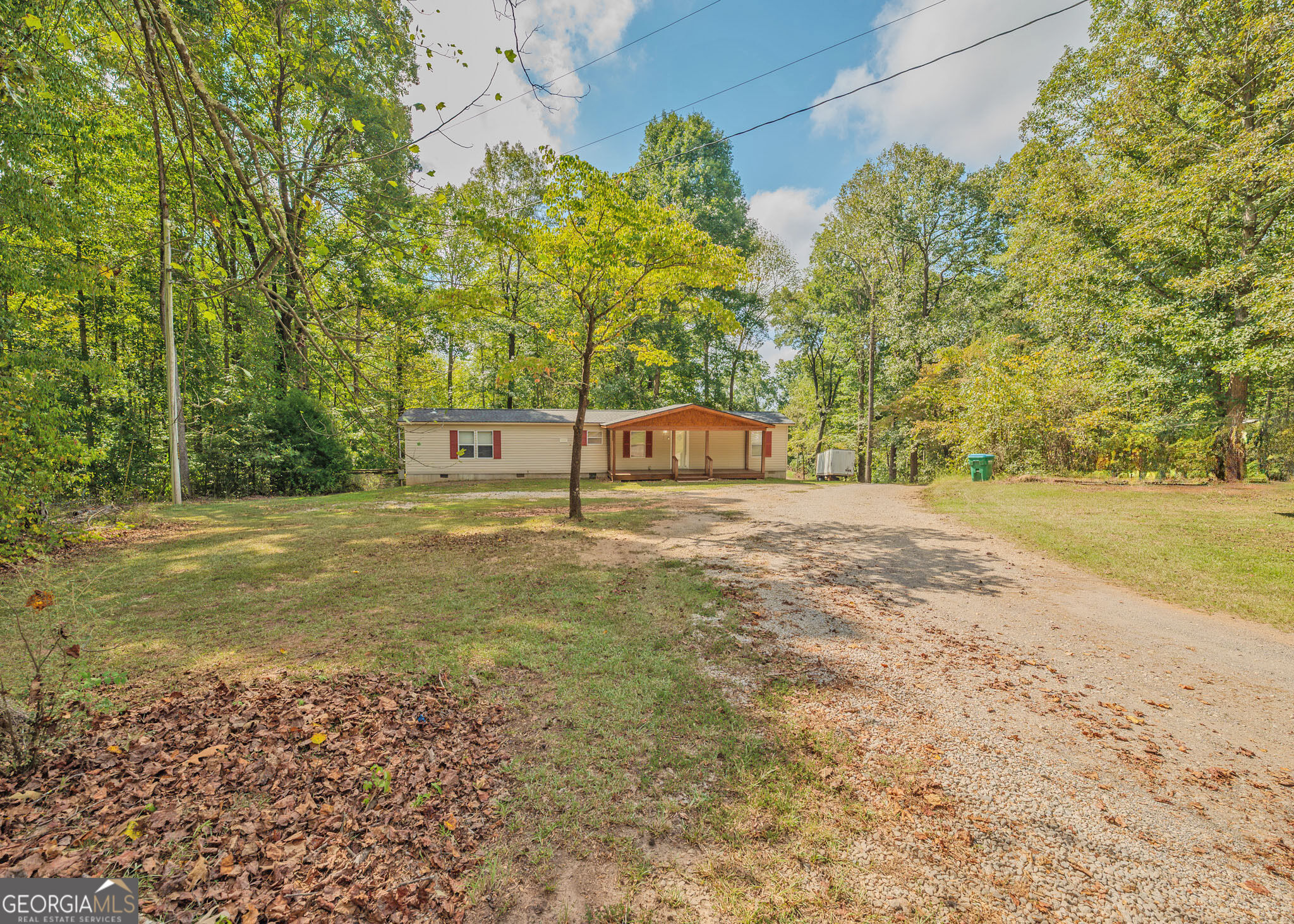 594 Neal Road Property Photo 2