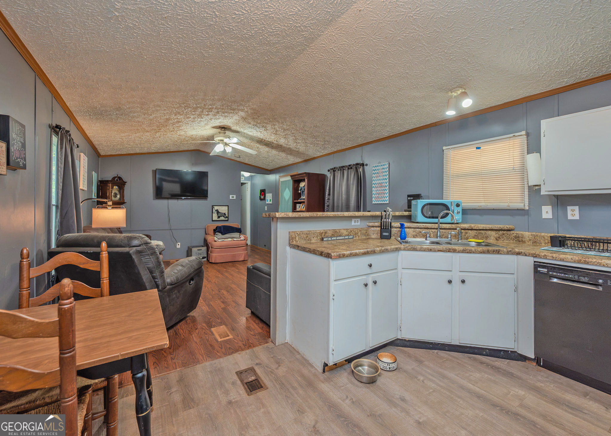 594 Neal Road Property Photo 14