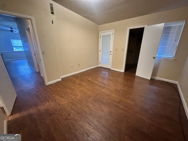 54 Condo Circle Property Photo 8