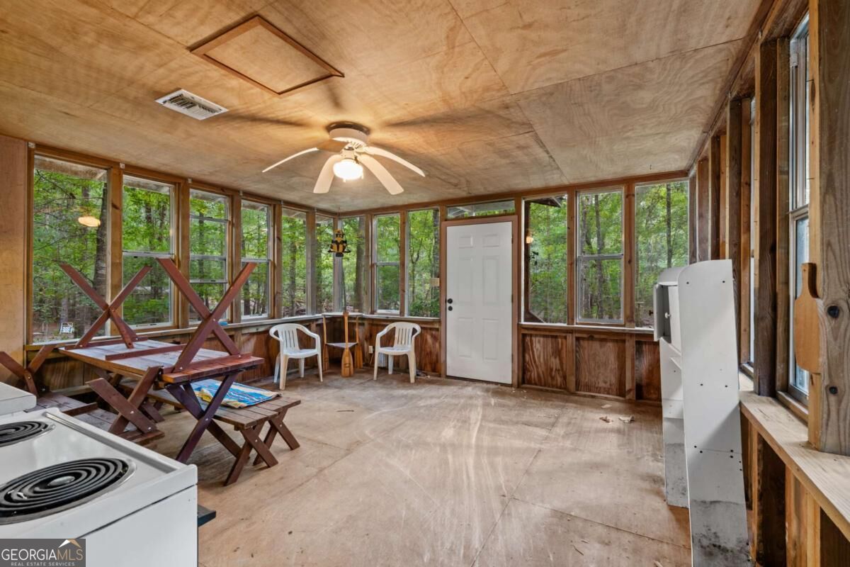 628 Riverside Drive Property Photo 10