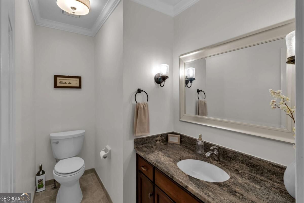 230 Clipper Bay Drive Property Photo 13