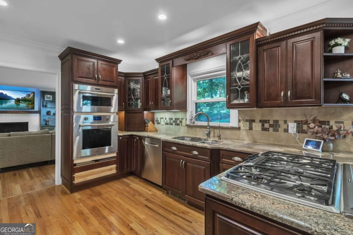 230 Clipper Bay Drive Property Photo 16
