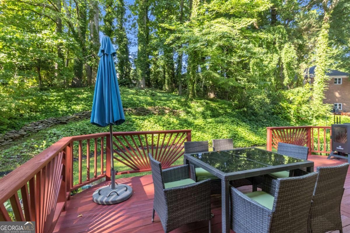 230 Clipper Bay Drive Property Photo 21