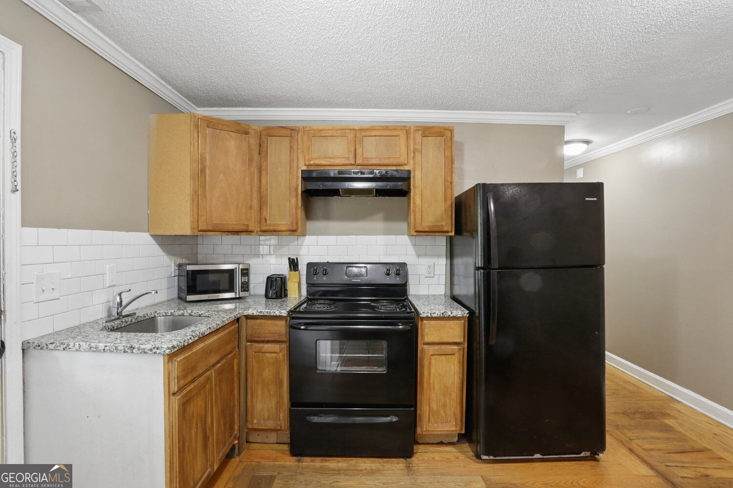 891 N Eugenia Place Nw # A Property Photo 7