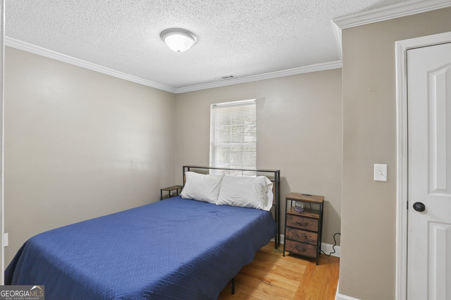 891 N Eugenia Place Nw # A Property Photo 8