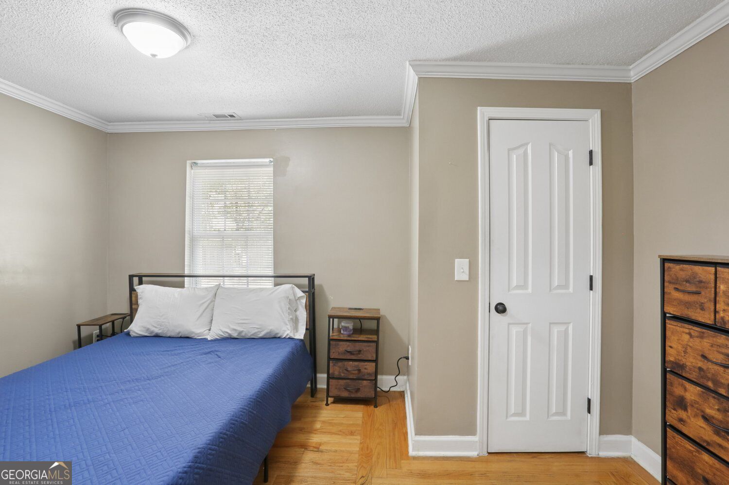 891 N Eugenia Place Nw # A Property Photo 9