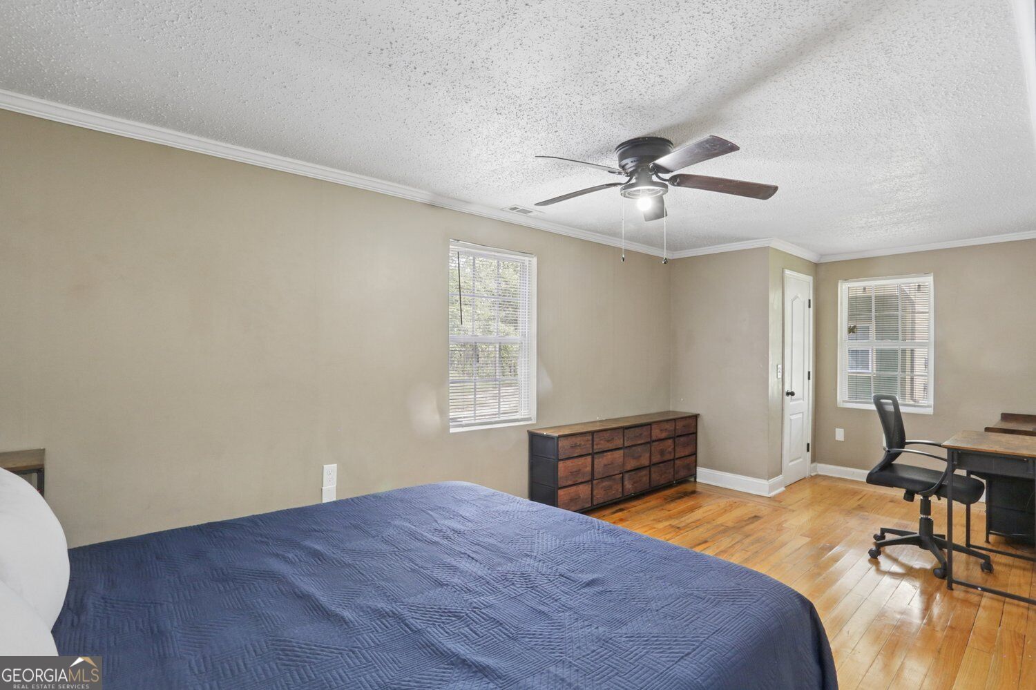 891 N Eugenia Place Nw # A Property Photo 11