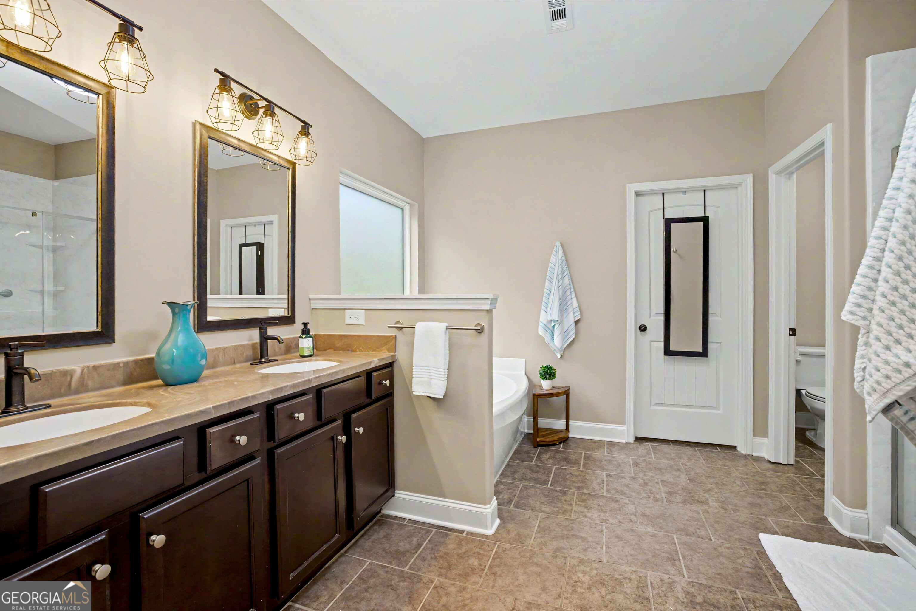 38 Remington Way Property Photo 12