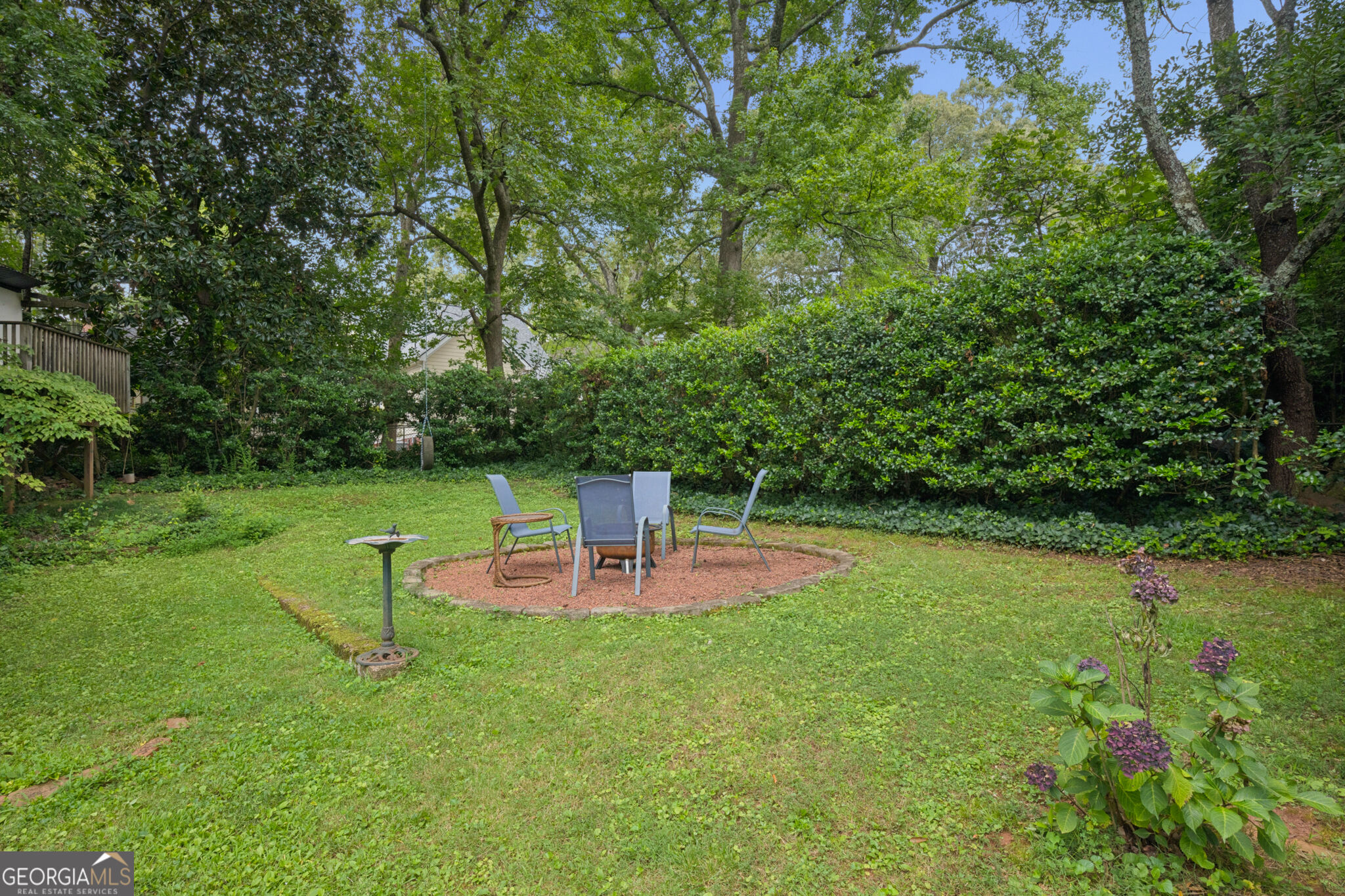 211 Greenwood Circle Property Photo 25