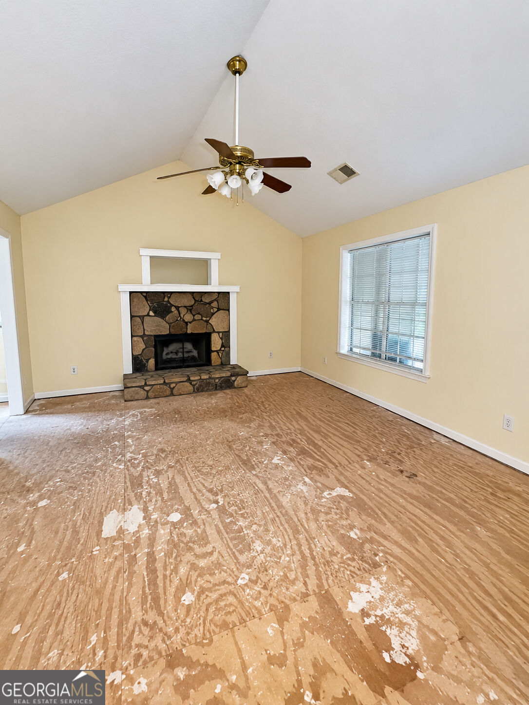 271 Hampton Lane Property Photo 4