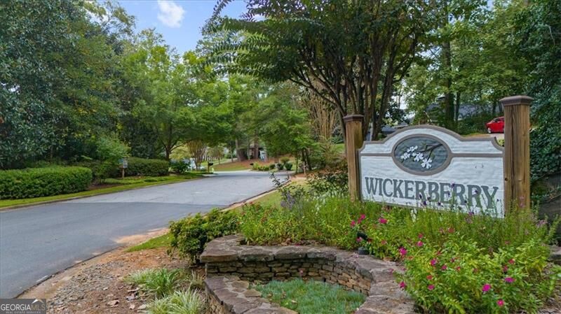 305 Wickerberry Lane Property Photo 46