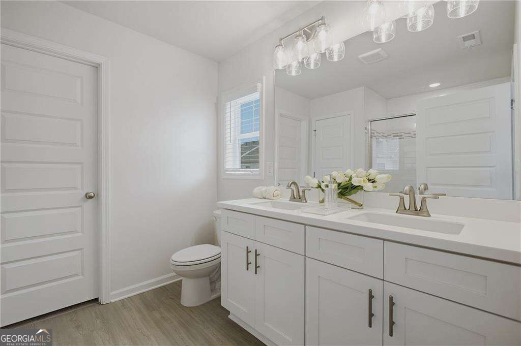 814 Glennferry Bend Property Photo 43