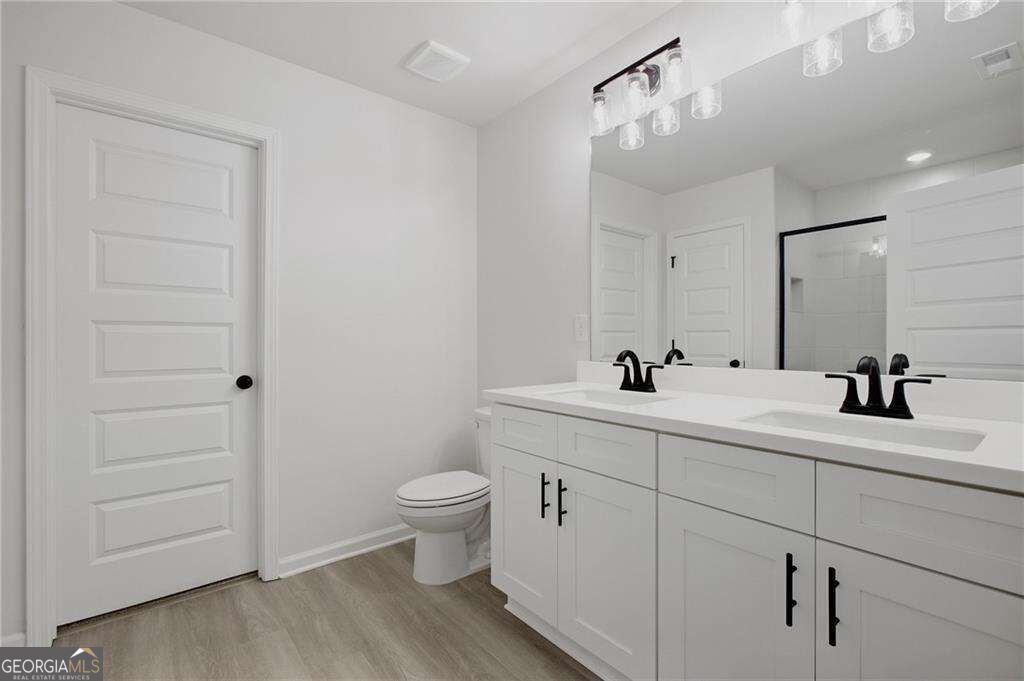 822 Glennferry Bend Property Photo 44