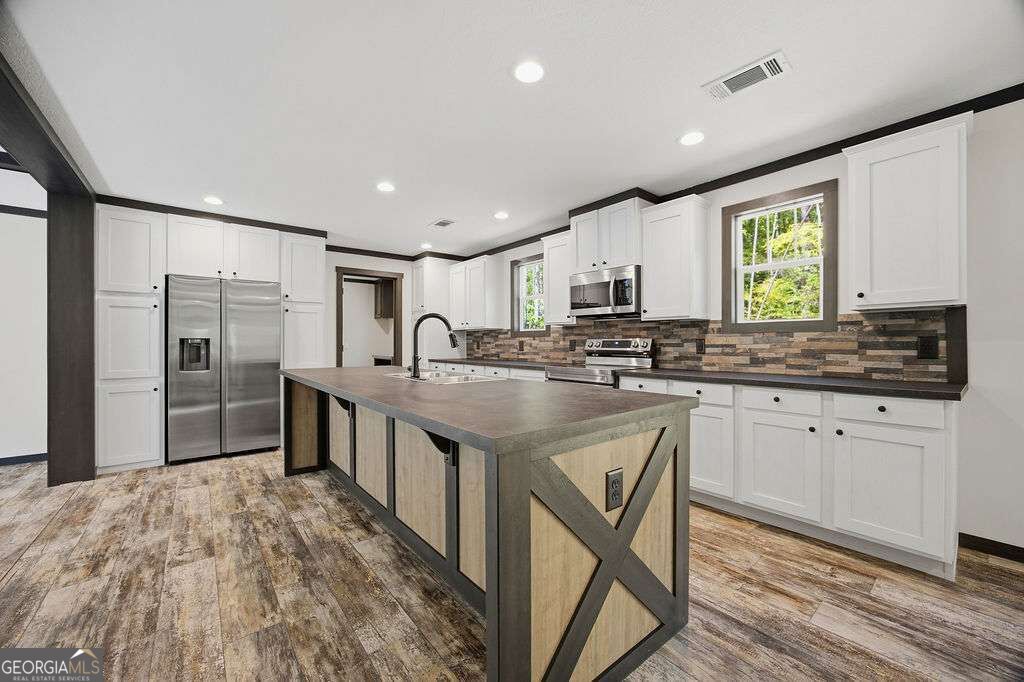205 S Steel Bridge Road Property Photo 8