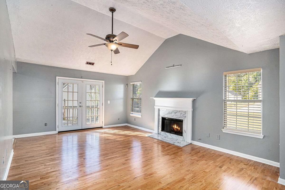 2733 Cedar Tree Lane Property Photo 7