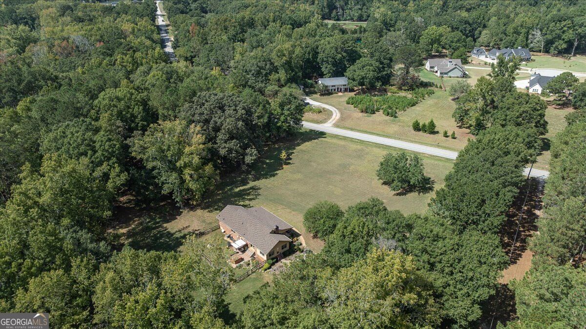 1085 Pannell Road Property Photo 4