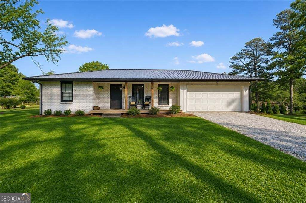 4283 Hiram Lithia Springs Road SW Property Photo 1