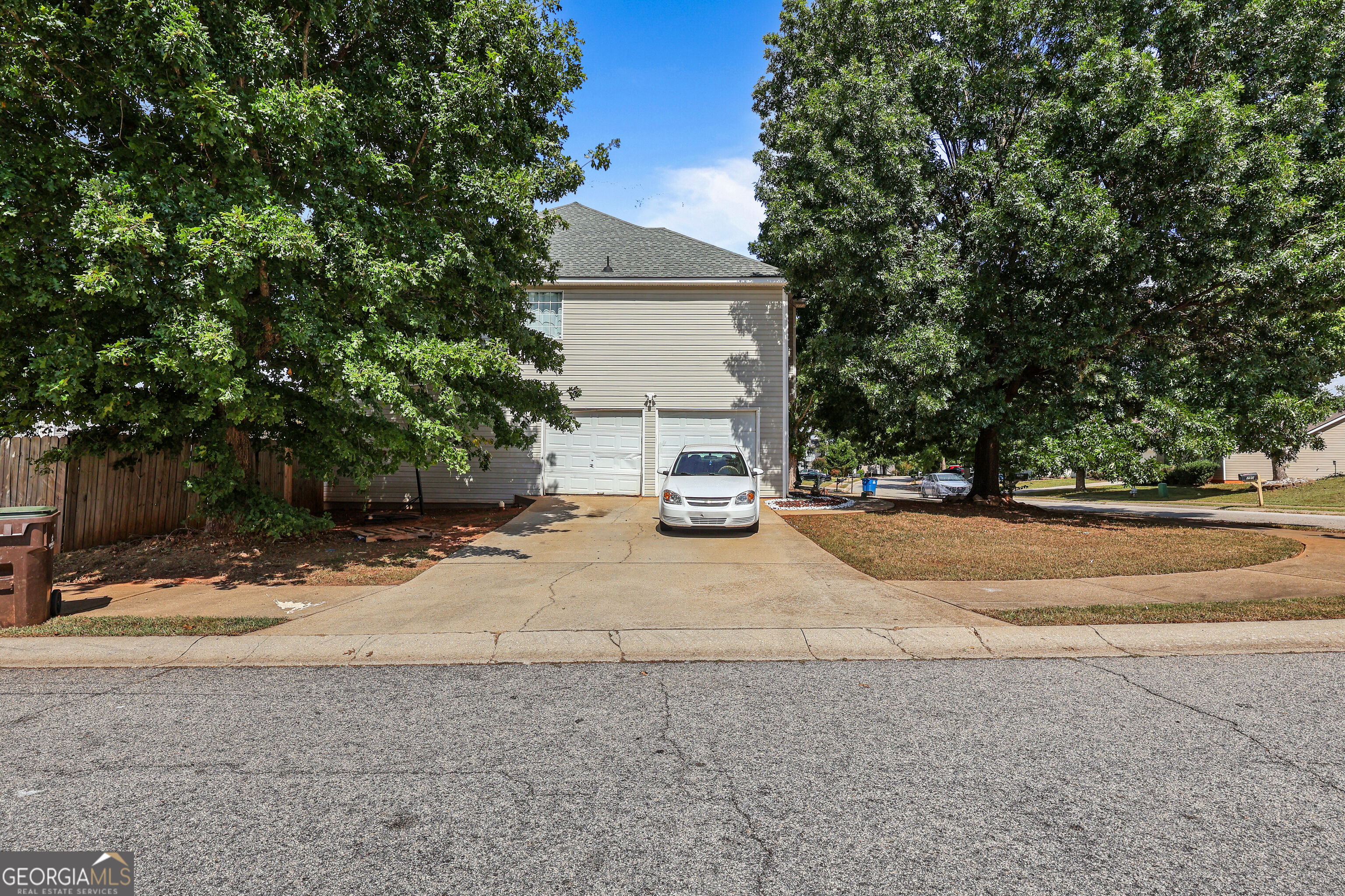 795 Compton Lane Property Photo 3