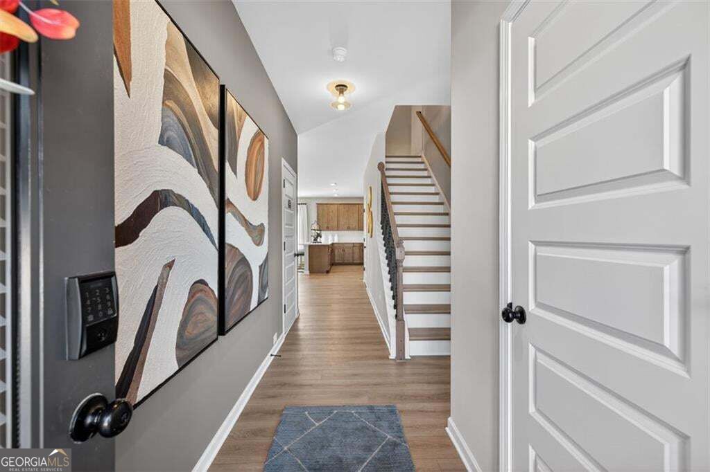400 Fair Oak Lane Property Photo 2